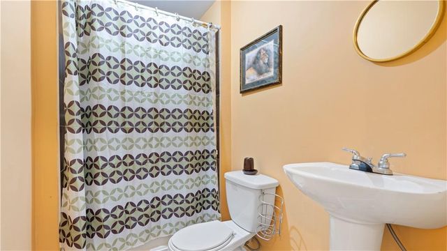 91 Medallion Park, Newnan, GA 30265