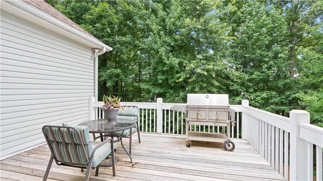 91 Medallion Park, Newnan, GA 30265