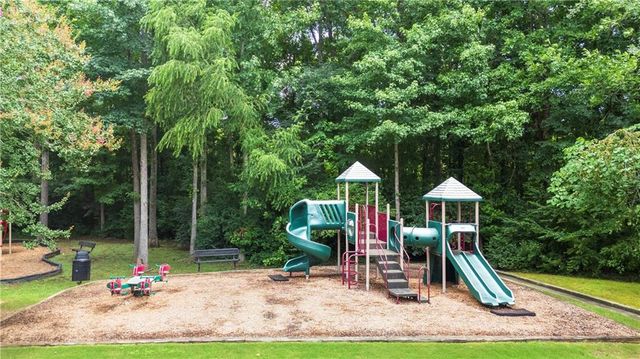 91 Medallion Park, Newnan, GA 30265