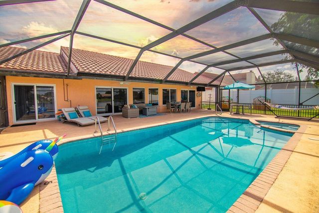 20725 Waters Edge Court, Boca Raton, FL 33498