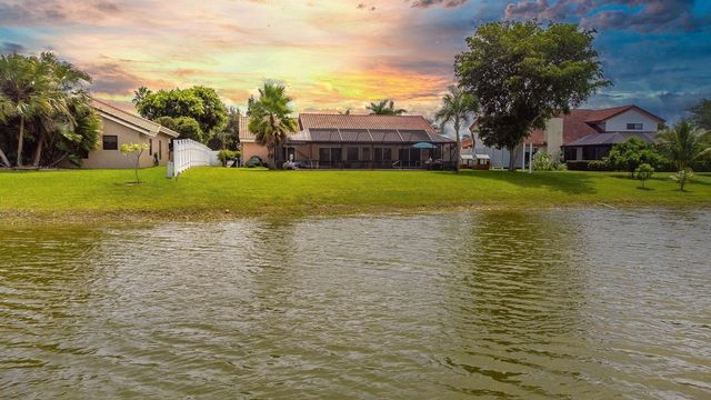 20725 Waters Edge Court, Boca Raton, FL 33498