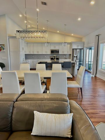 20725 Waters Edge Court, Boca Raton, FL 33498