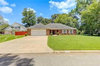 248 Wentworth Drive, West Columbia, TX 77486