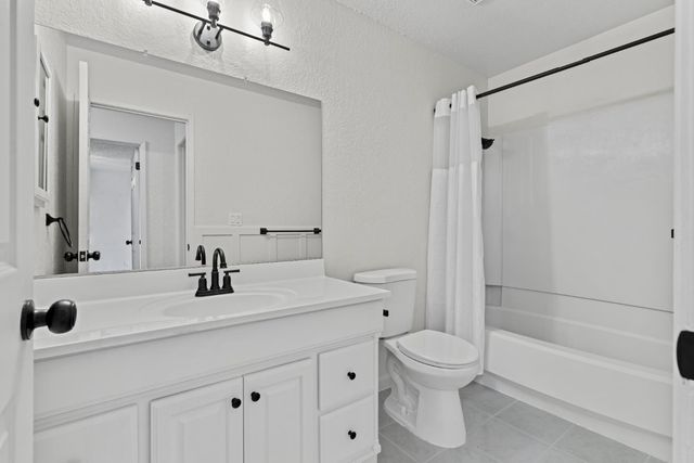 904 W Union Ave, Modesto, CA 95356