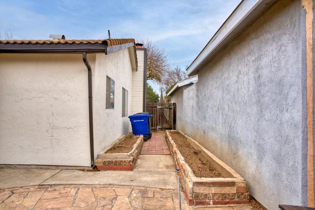 904 W Union Ave, Modesto, CA 95356