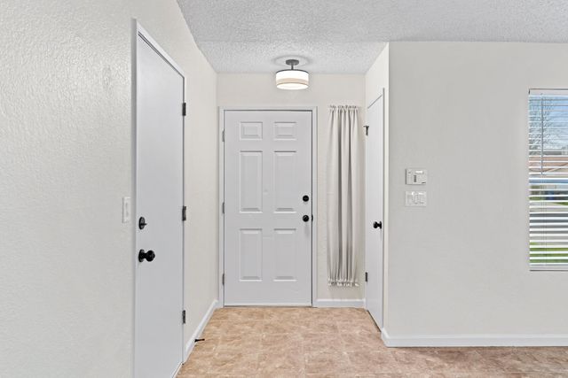 904 W Union Ave, Modesto, CA 95356