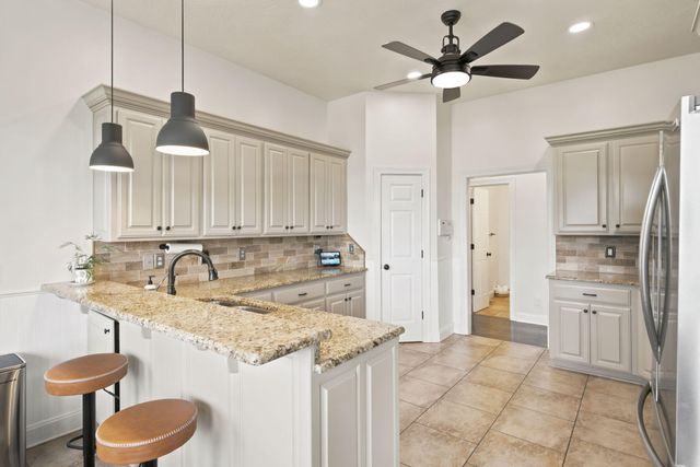 2418 W Crestwood Street, Ozark, MO 65721