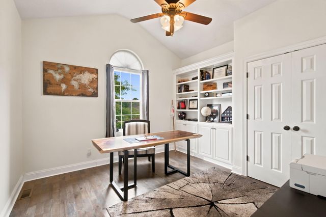 2418 W Crestwood Street, Ozark, MO 65721