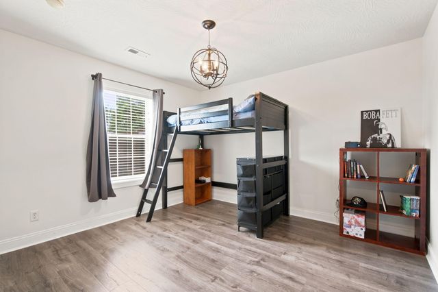 2418 W Crestwood Street, Ozark, MO 65721