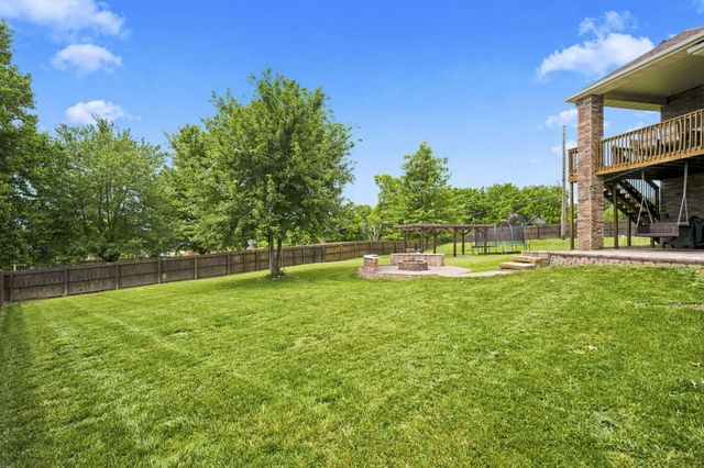 2418 W Crestwood Street, Ozark, MO 65721