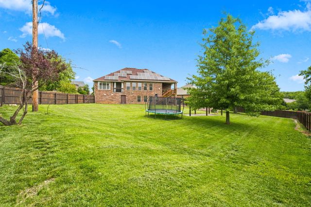 2418 W Crestwood Street, Ozark, MO 65721