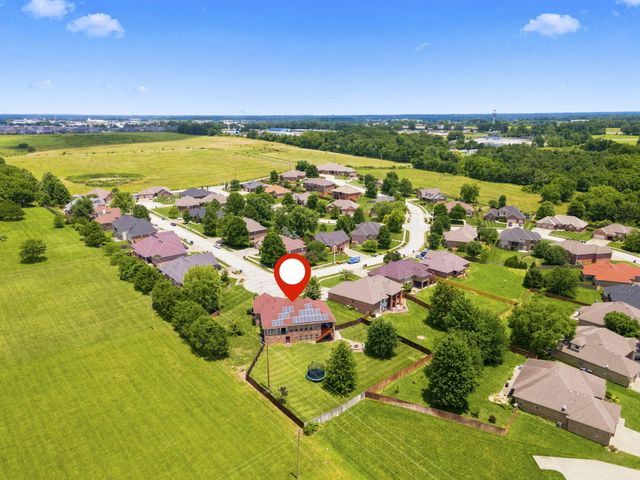 2418 W Crestwood Street, Ozark, MO 65721