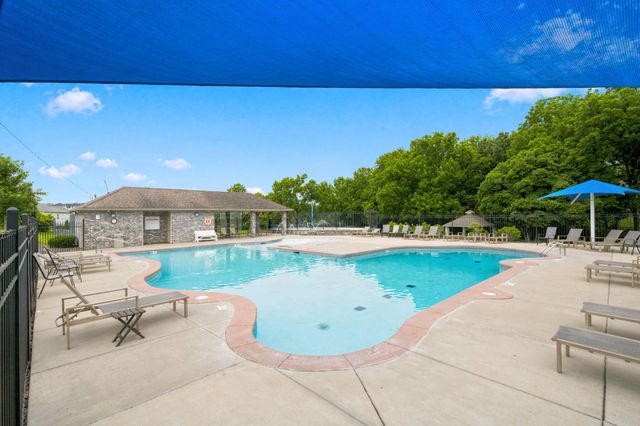 2418 W Crestwood Street, Ozark, MO 65721
