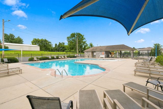 2418 W Crestwood Street, Ozark, MO 65721