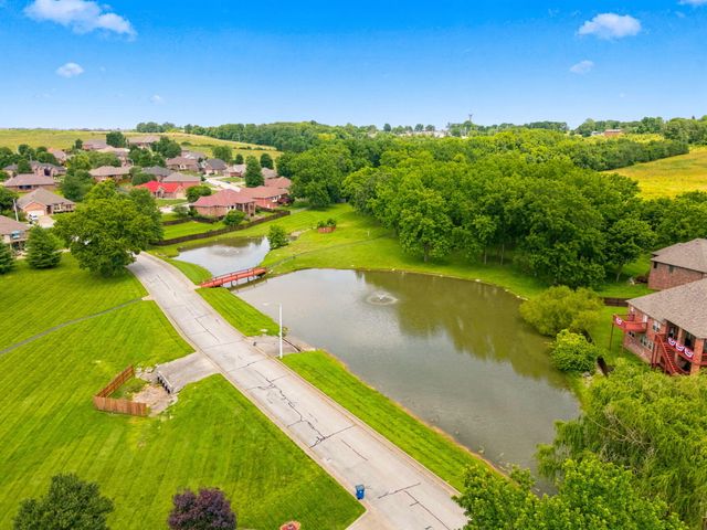 2418 W Crestwood Street, Ozark, MO 65721