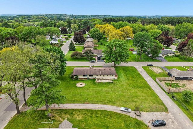 723 Bauer Street, Wisconsin Dells, WI 53965