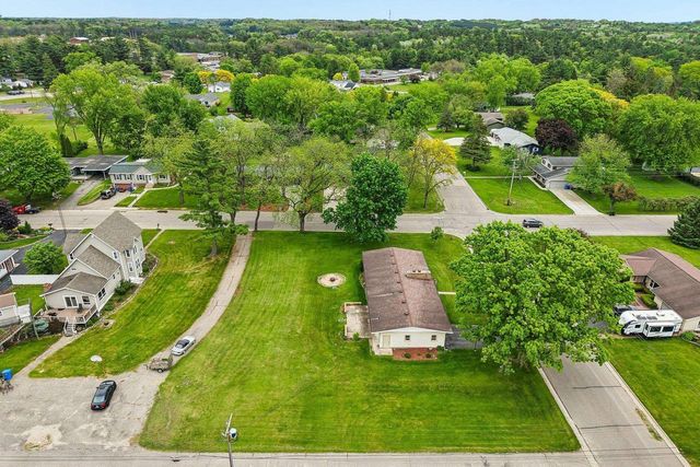 723 Bauer Street, Wisconsin Dells, WI 53965