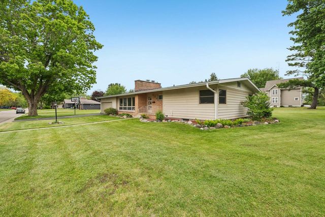723 Bauer Street, Wisconsin Dells, WI 53965