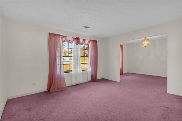 1999 Sewing Circle, Lithonia, GA 30058