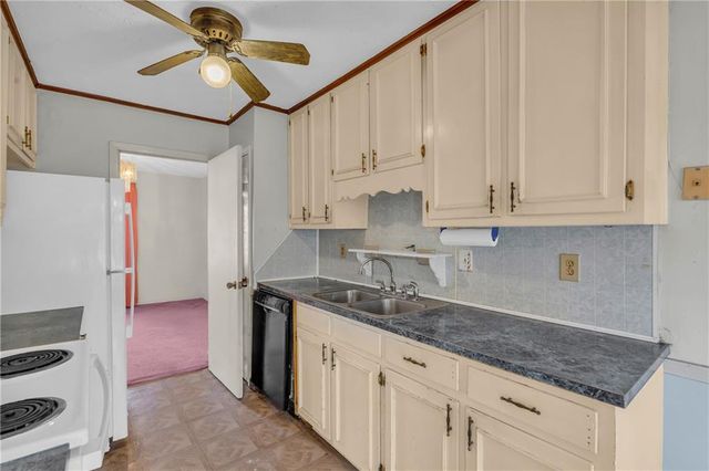 1999 Sewing Circle, Lithonia, GA 30058