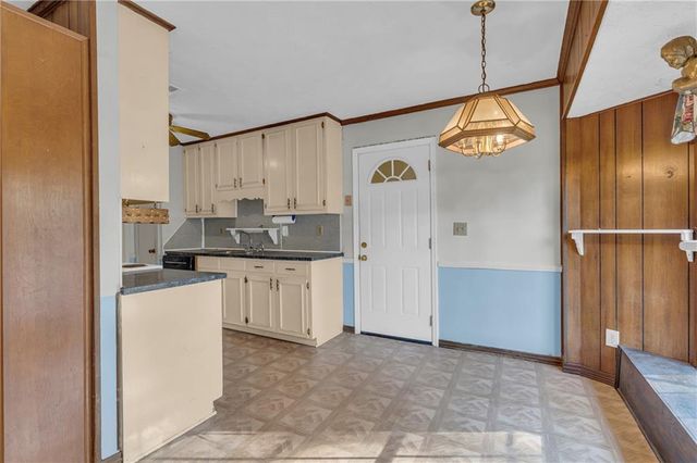 1999 Sewing Circle, Lithonia, GA 30058