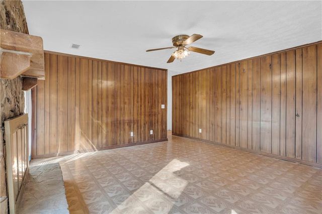 1999 Sewing Circle, Lithonia, GA 30058