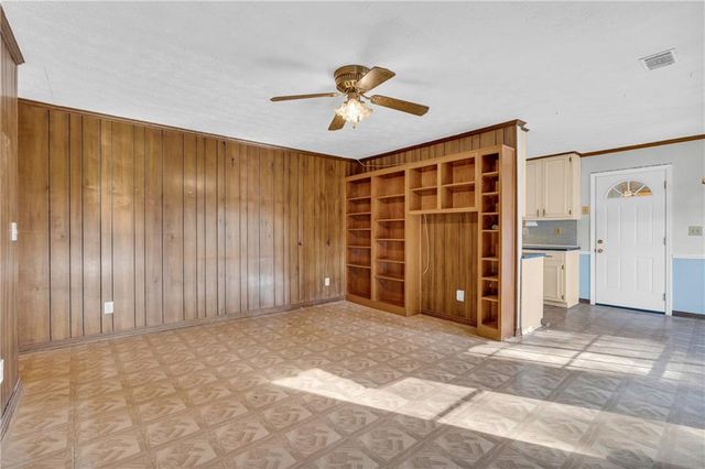 1999 Sewing Circle, Lithonia, GA 30058