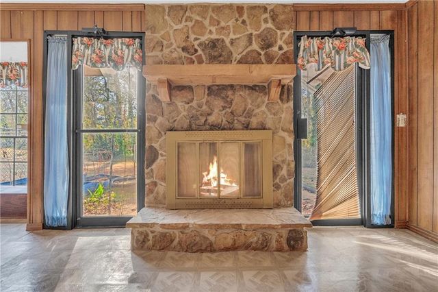 1999 Sewing Circle, Lithonia, GA 30058