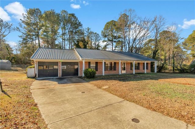 1999 Sewing Circle, Lithonia, GA 30058