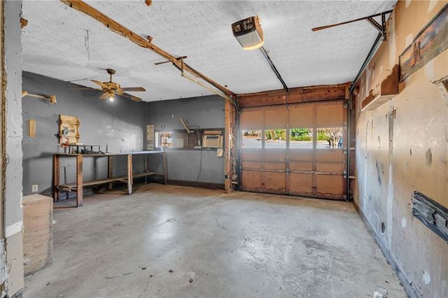 1999 Sewing Circle, Lithonia, GA 30058