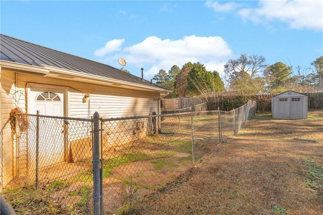 1999 Sewing Circle, Lithonia, GA 30058