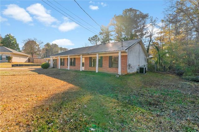 1999 Sewing Circle, Lithonia, GA 30058