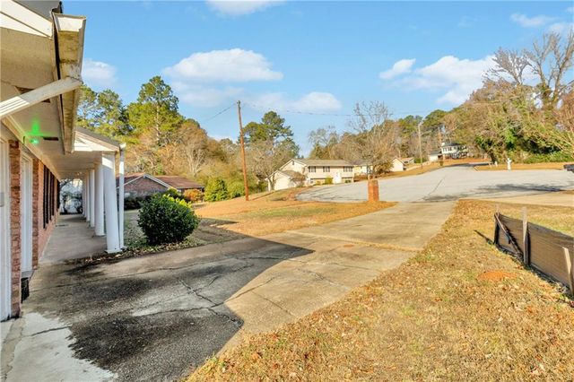 1999 Sewing Circle, Lithonia, GA 30058