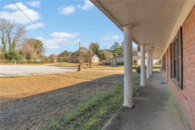 1999 Sewing Circle, Lithonia, GA 30058