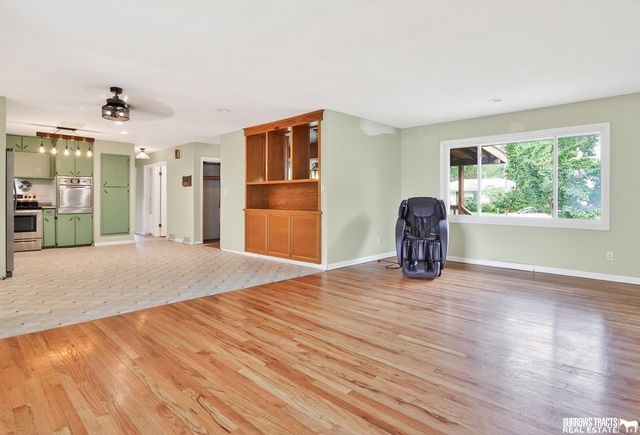 6224 Walker Avenue, Lincoln, NE 68507