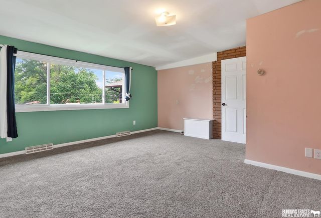 6224 Walker Avenue, Lincoln, NE 68507