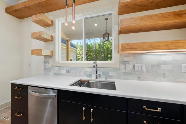 352 Anneliis Lane, Siler City, NC 27344