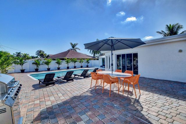 251 NE 2nd Circle, Boca Raton, FL 33431