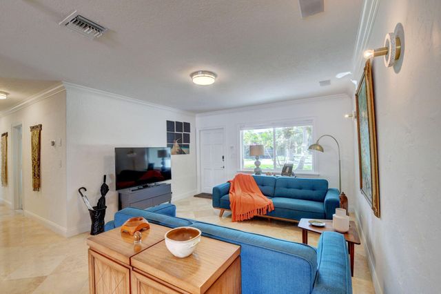 251 NE 2nd Circle, Boca Raton, FL 33431