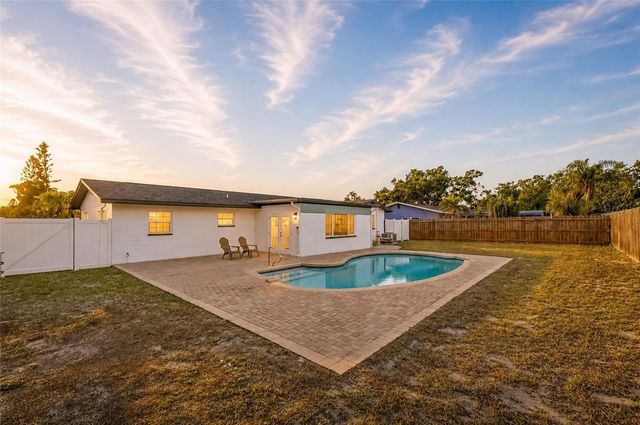 8601 139TH STREET, Seminole, FL 33776