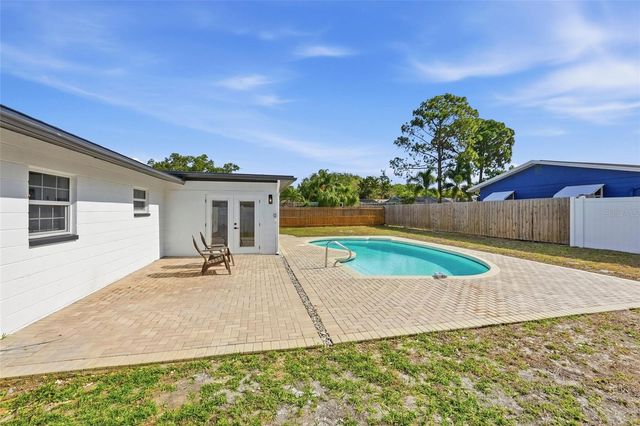 8601 139TH STREET, Seminole, FL 33776