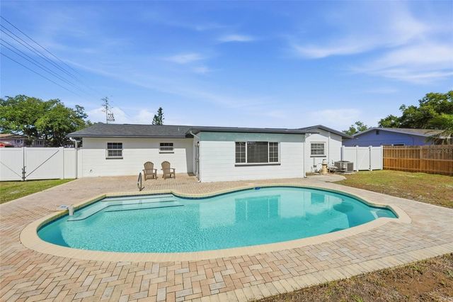 8601 139TH STREET, Seminole, FL 33776