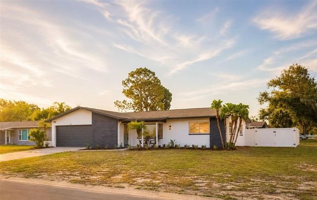 8601 139TH STREET, Seminole, FL 33776