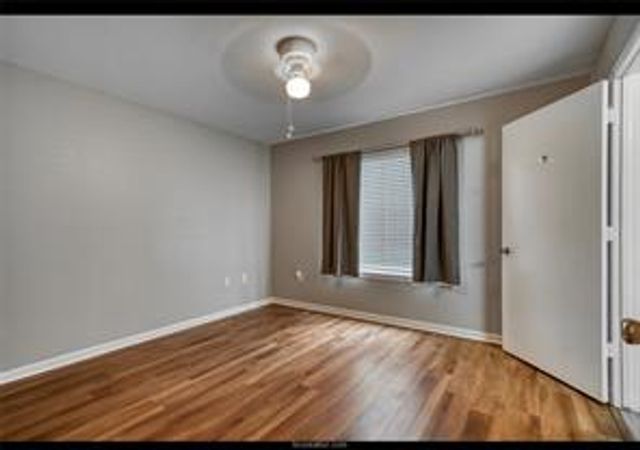 519 Southwest Parkway 103, College Station, TX 77840