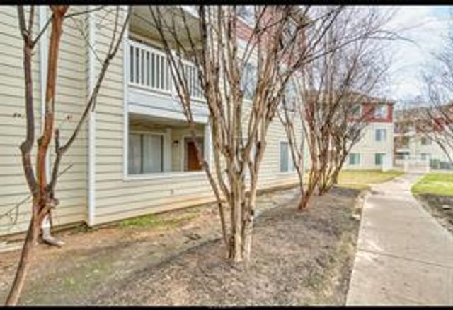 519 Southwest Parkway 103, College Station, TX 77840