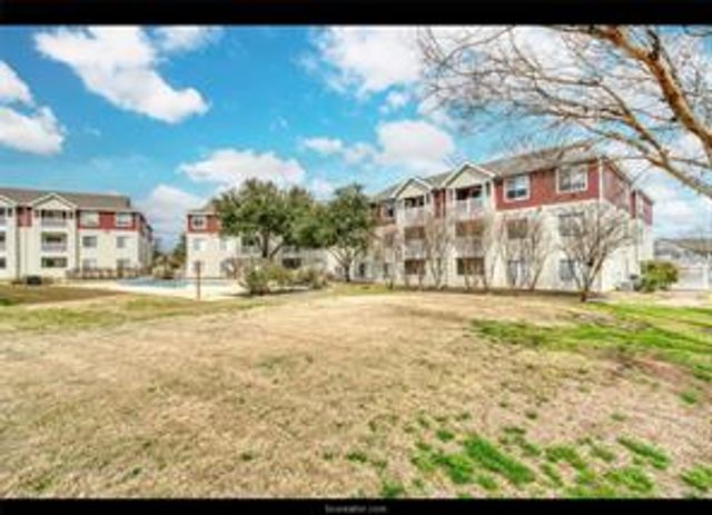 519 Southwest Parkway 103, College Station, TX 77840