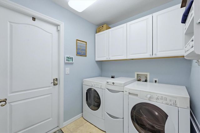 827 ROTONDA CIRCLE, Rotonda West, FL 33947