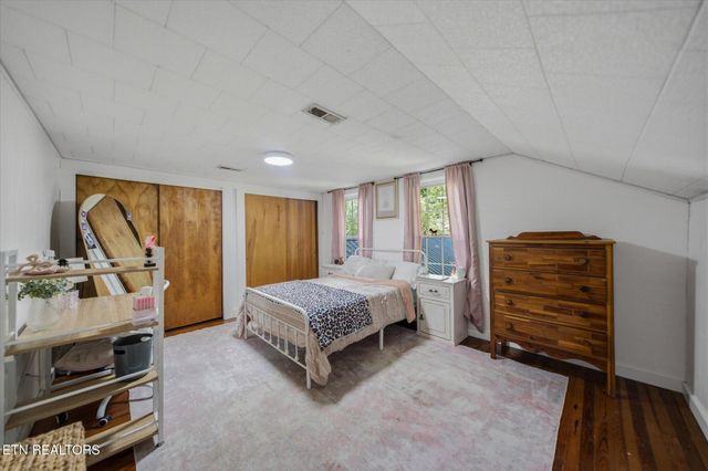 1303 W Madison Ave, Athens, TN 37303