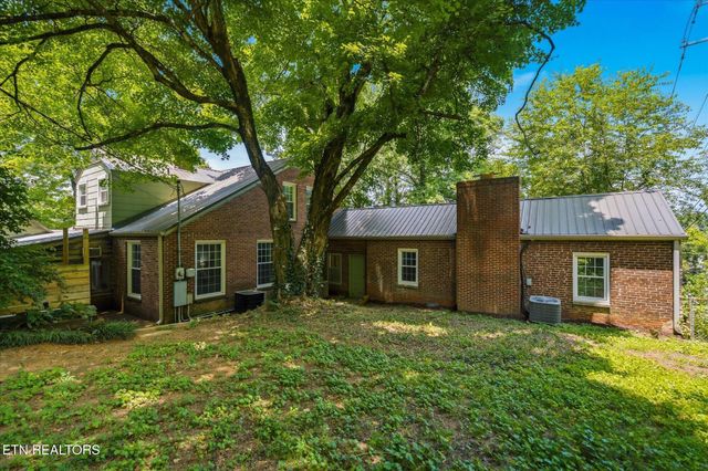 1303 W Madison Ave, Athens, TN 37303