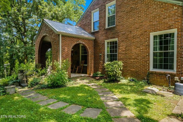 1303 W Madison Ave, Athens, TN 37303